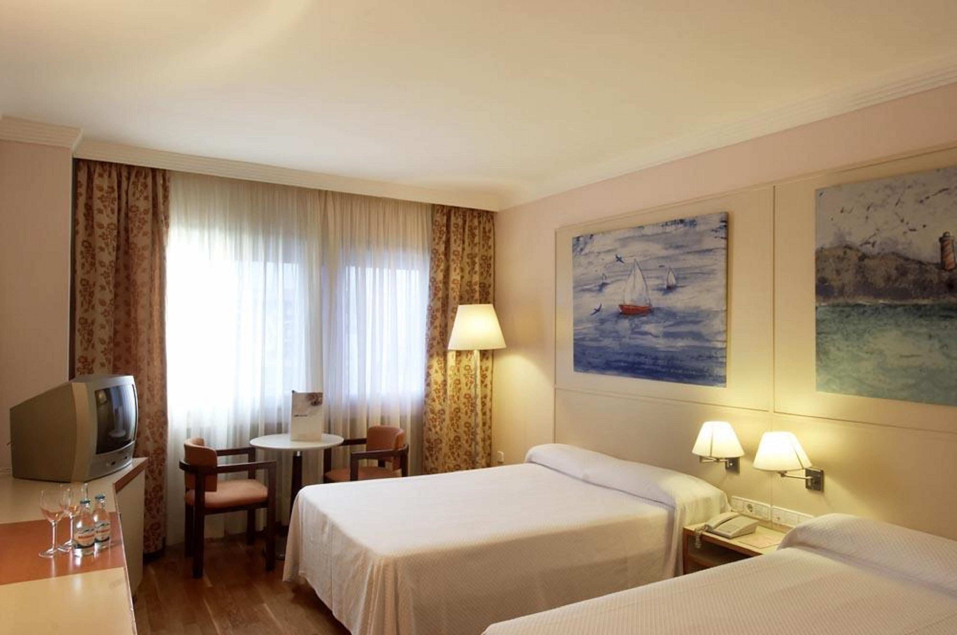 Hotel Urpi Sabadell Exterior photo
