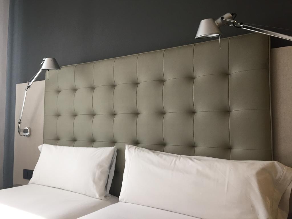 Hotel Urpi Sabadell Exterior photo